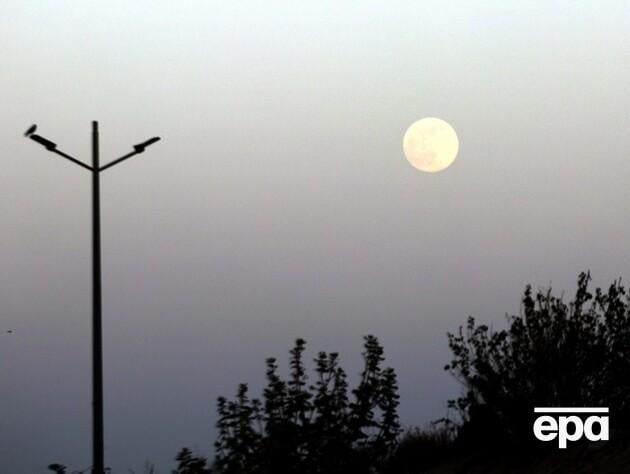 В России, не сумевшей посадить аппарат на Луну, объявили о планах построить там электростанцию