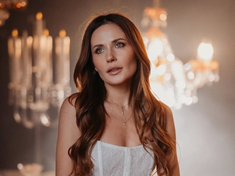 Денисенко, которую бывший муж обвинил в измене, сделала заявление