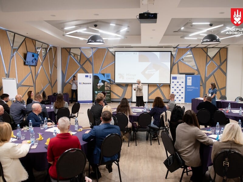 35 оборонців Маріуполя розпочинають кар'єру в ІТ у межах проєкту "Код сталі"