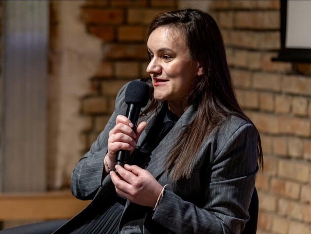 36-летняя министр культуры Бережная показала первое фото новорожденной дочери