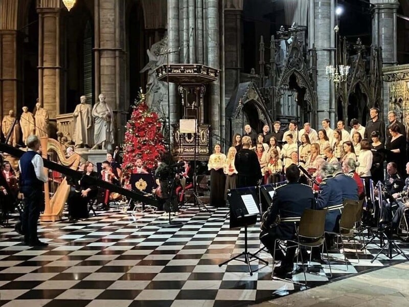 У різдвяному зверненні короля Чарльза III заспівав український хор. Відео