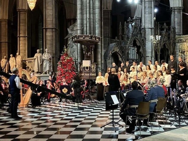 У різдвяному зверненні короля Чарльза III заспівав український хор. Відео