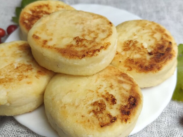 Перебийте це блендером – і вийдуть ідеальні сирники. Перевірений рецепт без борошна й страждань