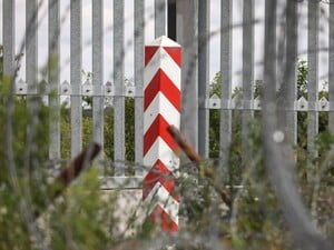 В воздушных шарах из Беларуси, из-за которых в Польше закрывали небо, нашли тысячи пачек сигарет 