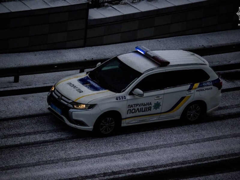 Сніг і ожеледиця на дорогах. Від початку доби в Україні зафіксували понад 400 ДТП