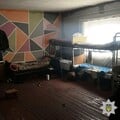 У Дніпропетровській області викрили фальшиві реабілітаційні центри, сотні людей утримували як полонених. Відео