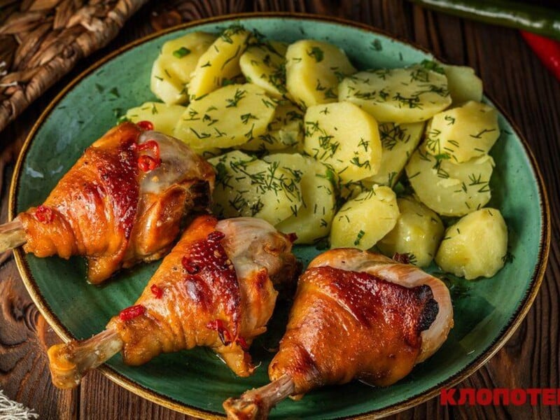 Потомите в этом куриные голени – и они будут очень нежные. Секрет изумительного вкуса – в особом маринаде