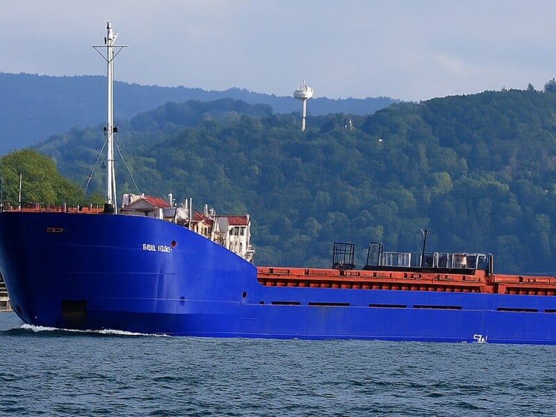 АРМА за стартовою ціною продало конфісковане Україною судно, яке вивозило із Криму награбоване росіянами