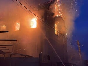 Оккупанты бьют по Киеву. Кличко сообщил о раненых, в сети публикуют видео пожара