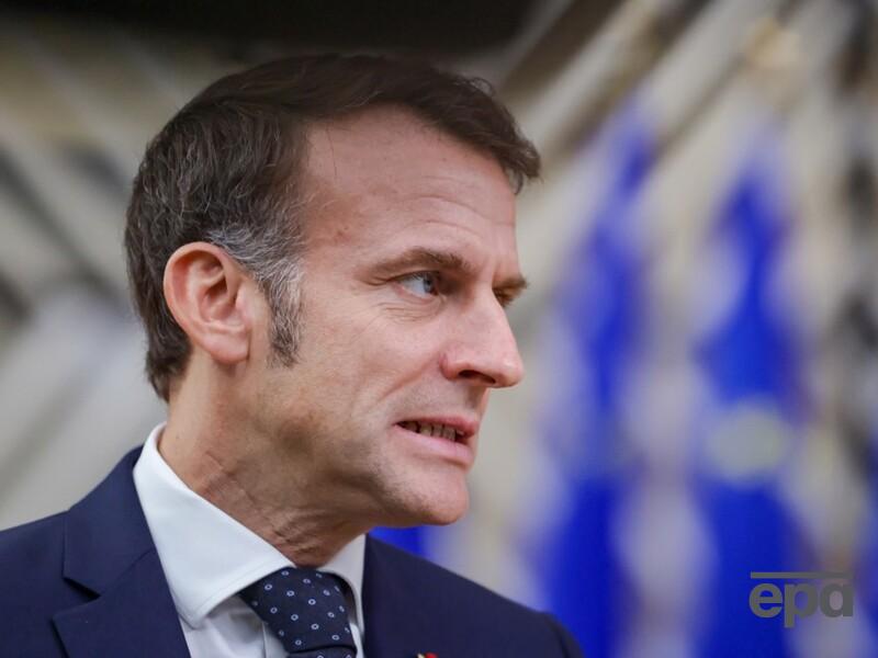 Дворецький Макрона постане перед судом за крадіжку столових наборів на кілька тисяч доларів