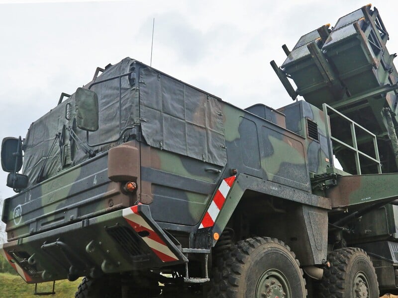 ПВО нейтрализовала шесть "Кинжалов" и "Искандеров", но есть попадания. Воздушные силы назвали цель атаки РФ