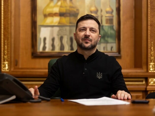 Сдержанный и элегантный. Зеленский приехал на встречу с Трампом в черном наряде. Видео