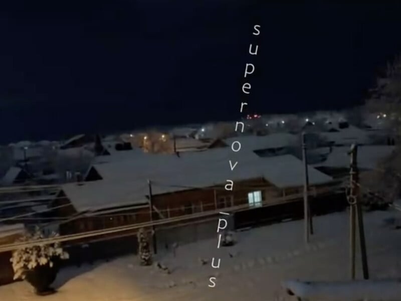 У Росії заявили про вибухи в районі військового аеродрому. Відео