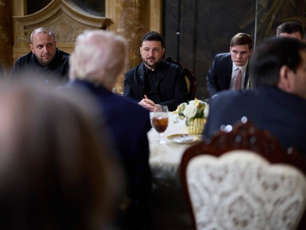 Украинская делегация возвращается из США. В дороге провели переговоры с Виткоффом, Умеров анонсировал встречу лидеров