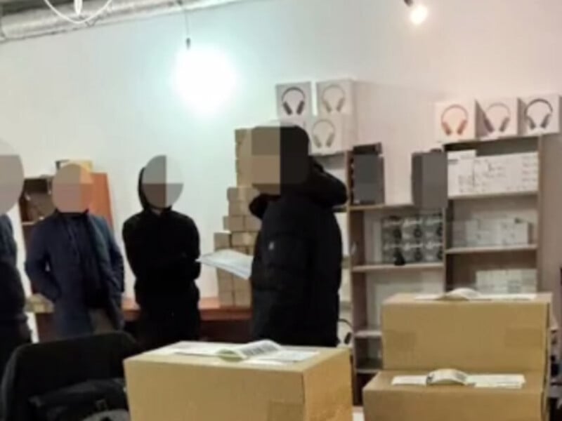 Вилучено понад 4 тис. товарів. Прокуратура розслідує ймовірне підроблення техніки