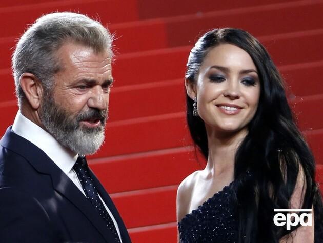 69-летний Гибсон расстался со своей 35-летней избранницей, прожив вместе с ней девять лет