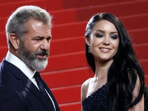 69-річний Гібсон розстався із 35-річною дружиною, проживши разом із нею дев'ять років