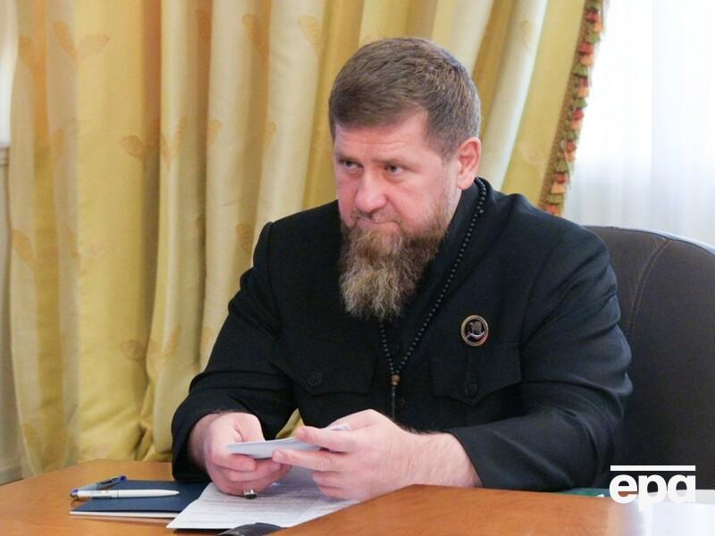 "Еле откачали". СМИ пишут о резком ухудшении состояния Кадырова