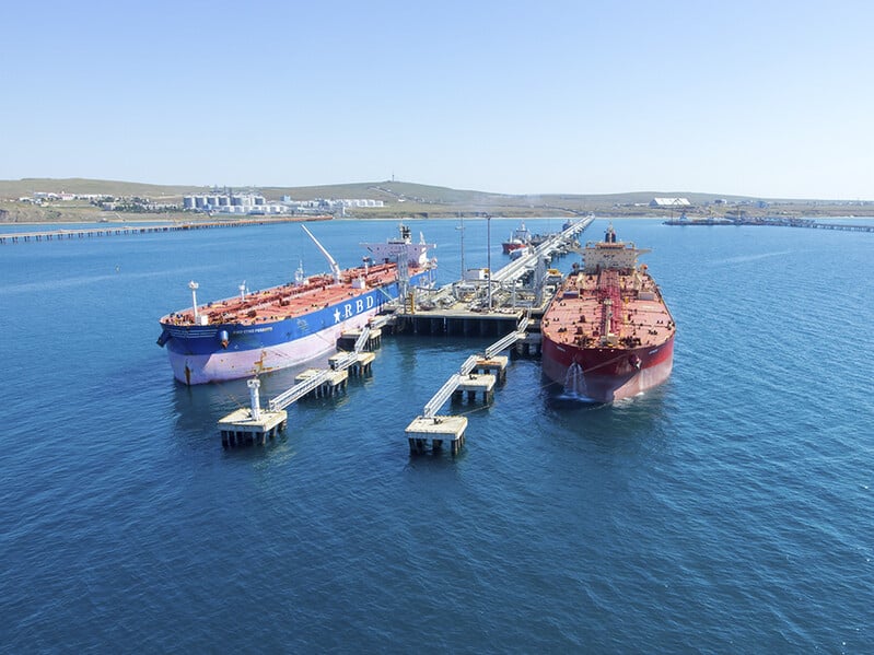 Туапсинский НПЗ, "Таманьнефтегаз", нефтебаза Росрезерва. В Генштабе отчитались о ночных ударах по РФ