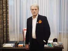 Руководство России хочет принудить мир к уважению. Но не нужно бояться такой России. Ее не существует 