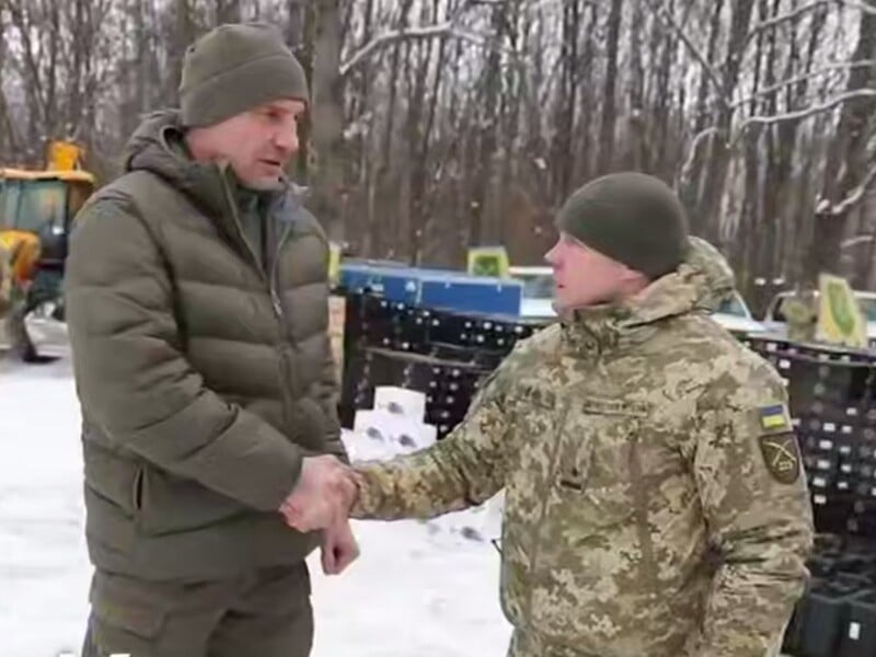 Кличко на Новий рік відвідав 13 підрозділів на фронті 