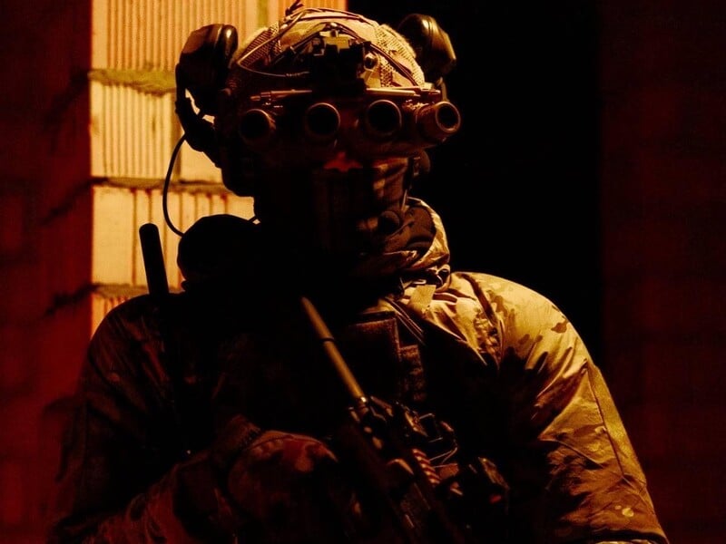 "Ковбаса моя, привіт!" Сили спецоперацій публічно передали листа спецпризначенця коханій