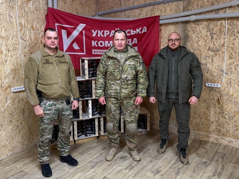 "Українська команда" привезла на Новий рік партії дронів на фронт 28-й і 63-й бригадам – Палатний