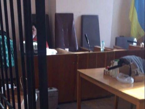 Журналисты заметили Насирова сидящим в кресле судьи