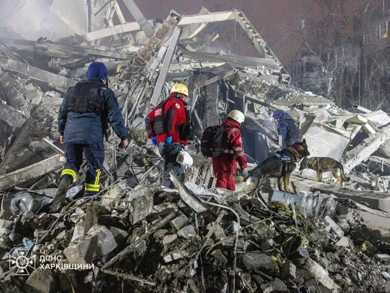 З-під завалів будинку в Харкові дістали тіло дитини
