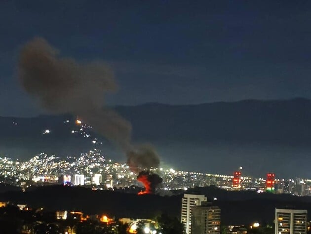 У столиці Венесуели – вибухи. Соцмережі пишуть, що ударів завдають США. Відео