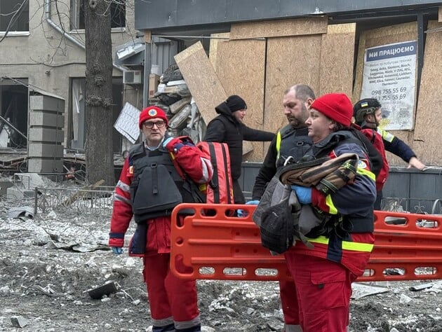 П'ятеро людей у Харкові не виходять на зв'язок, їх шукають під завалами