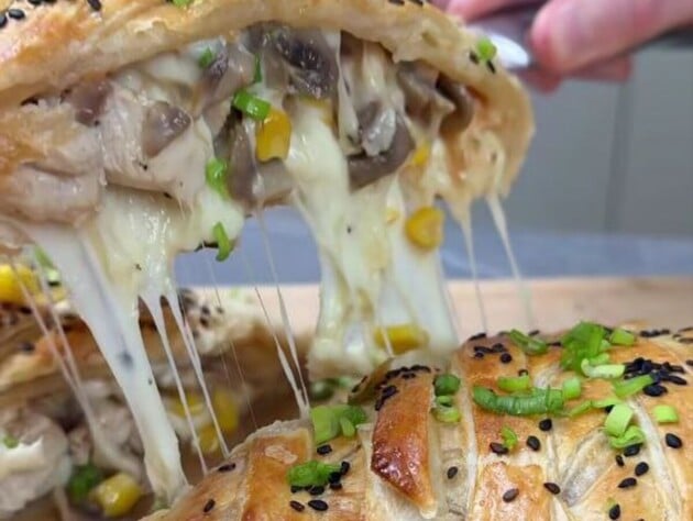 Зробіть цю просту начинку – і цей божественний пиріг вразить вас смаком. Найкращий рецепт