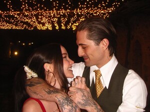 Самый красивый мужчина Италии, лидер Måneskin впервые прокомментировал отношения с невестой