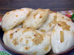 Налепите из этого воздушного теста пышных вареников. Необычный рецепт без соды и кефира