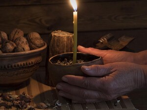 Приготовьте это на ужин, окропите родных и идите в гости. Как правильно праздновать в Сочельник 