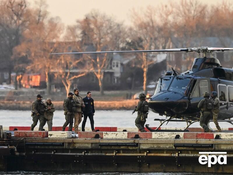 Мадуро доставили в суд для предъявления обвинения. Фото, видео