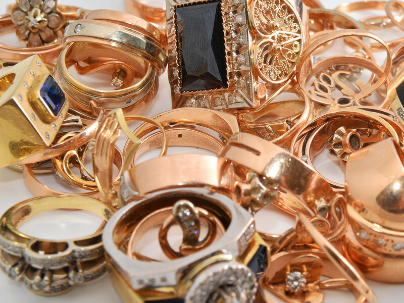 Як відрізнити справжнє золото від підробки без експерта. Два прості способи без заморочок