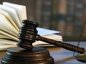 Во Франции судят 