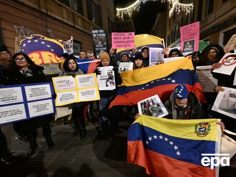 "Ніхто не побіжить додому". Венесуельська діаспора в очікуванні змін після арешту Мадуро