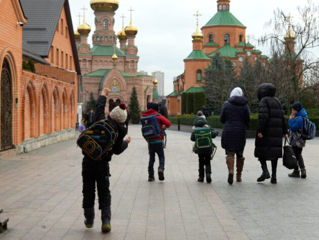 У Києві при монастирі УПЦ МП працює підпільна школа, де діти співають гімн РФ – 