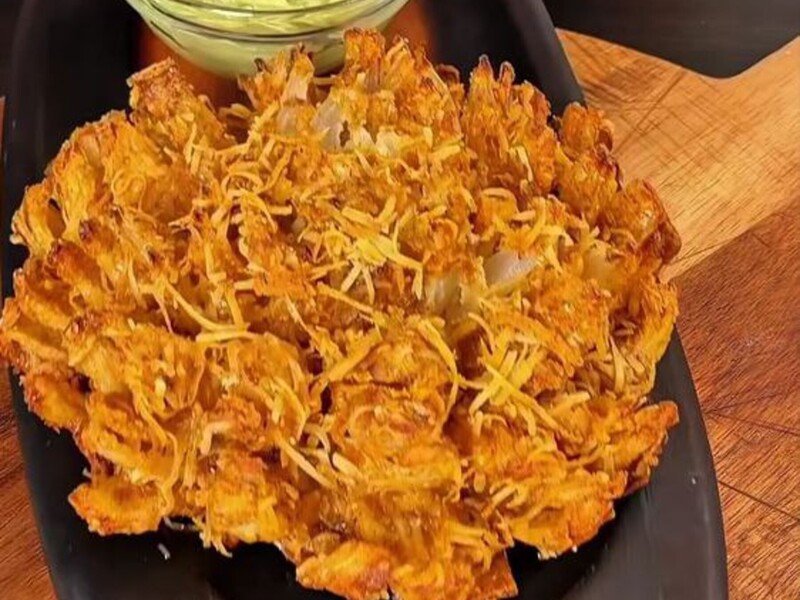 Зробіть цю неймовірно смачну й дуже хрустку цибулю! Приготування займе всього кілька хвилин