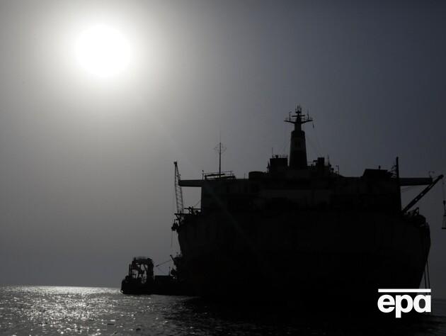 Россия отправила военный корабль для сопровождения нефтяного танкера, который преследует США – СМИ