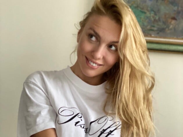 Полякова рассказала, как снималась в постельной сцене с Зеленским