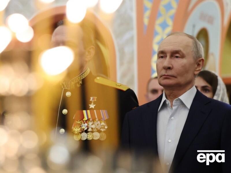 Путин отпраздновал Рождество на территории закрытой воинской части в окружении офицеров ГРУ – СМИ