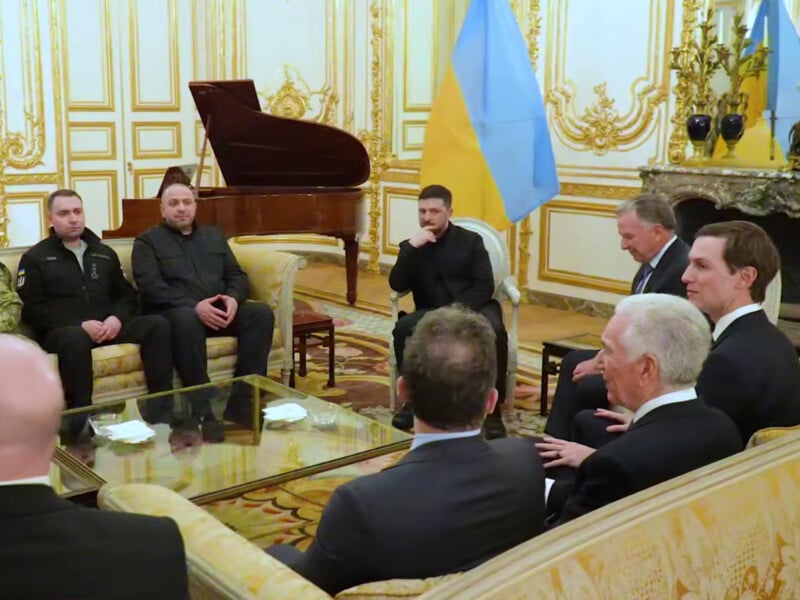 Україна провела в Парижі третій раунд переговорів зі США. Що відомо