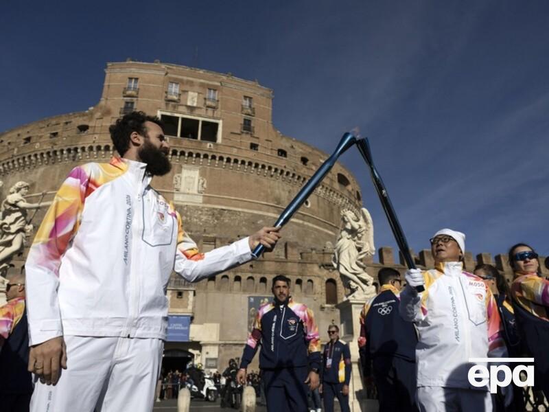 Фанатам заборонено використовувати російські прапори на трибунах під час Олімпіади 2026