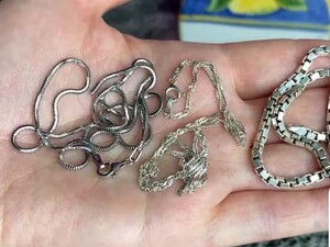 Кілька простих рухів – і почорніле срібло заблищить як нове. Перевірений спосіб чищення