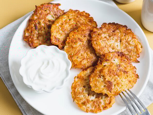 Щоб деруни вийшли соковитими, але хрусткими – додайте це. Швидкий рецепт