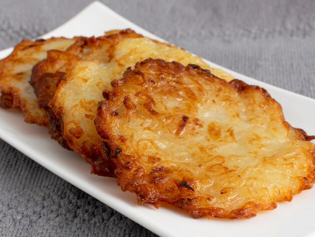 Добавьте этот секретный ингредиент – и деруны будут сочные внутри и невероятно хрустящие снаружи