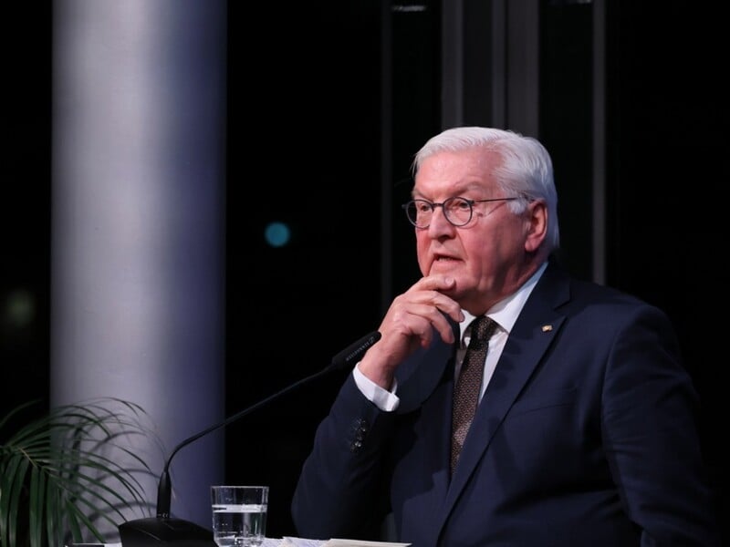 "Крушение ценностей", "разбойничий притон". Президент Германии раскритиковал действия США